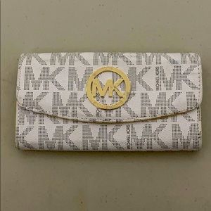 Michael kors wallet